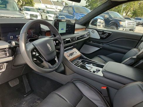 New 2025 Lincoln Aviator Black Label w/ Jet Appearance Package AWD/4WD image 24