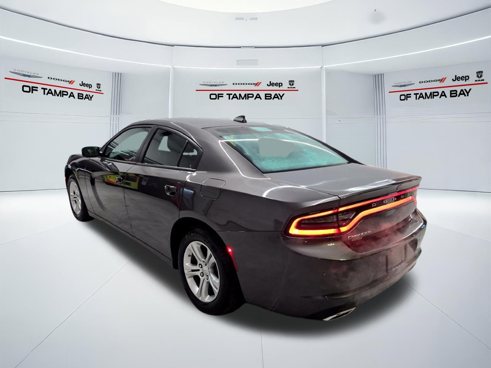 Used 2023 Dodge Charger SXT RWD image 4