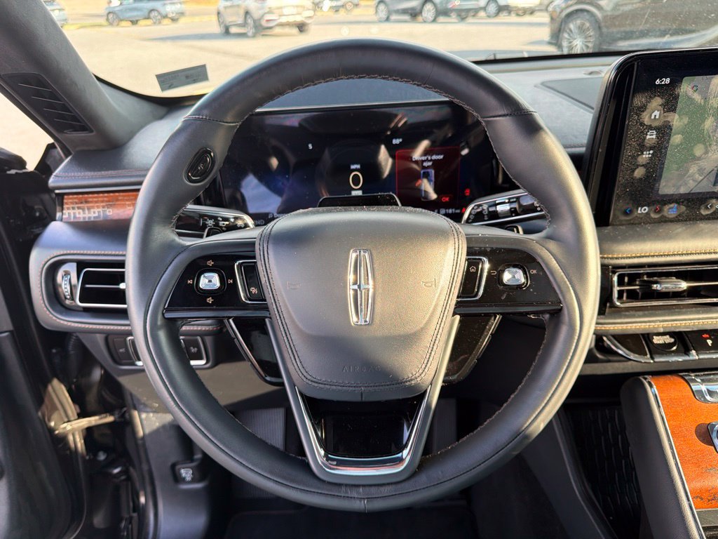 Certified 2025 Lincoln Aviator Black Label AWD/4WD image 29