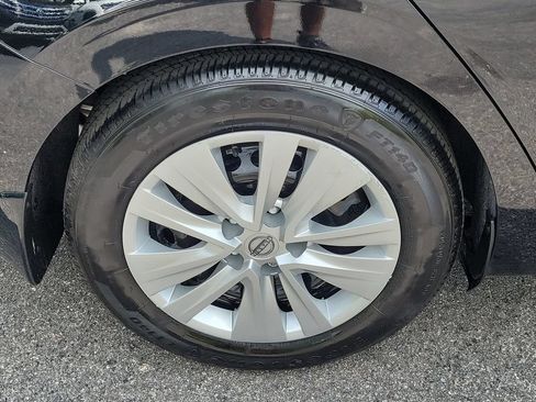 Used 2025 Nissan Sentra S FWD image 6