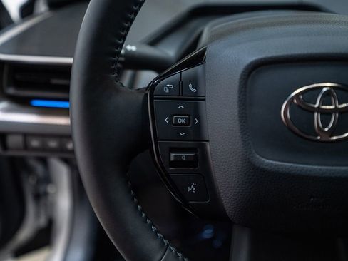 Used 2023 Toyota Prius XLE AWD/4WD image 19