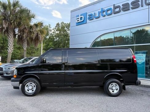 Used 2019 Chevrolet Express 2500 w/ Driver Convenience Package RWD image 2