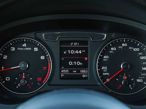 Used 2018 Audi Q3 2.0T Premium Plus w/ Premium Plus Package image 36