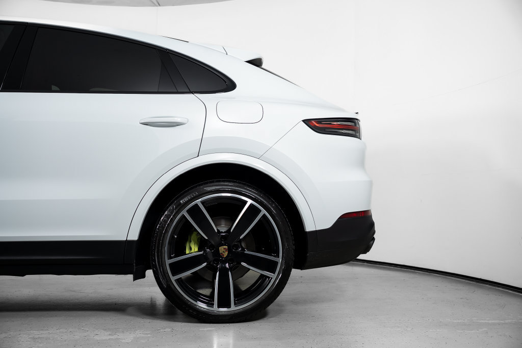 Used 2023 Porsche Cayenne Coupe AWD/4WD image 15