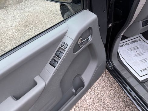 Used 2019 Nissan Frontier SV image 21