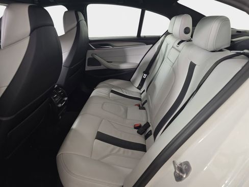 Used 2021 BMW M5 image 17
