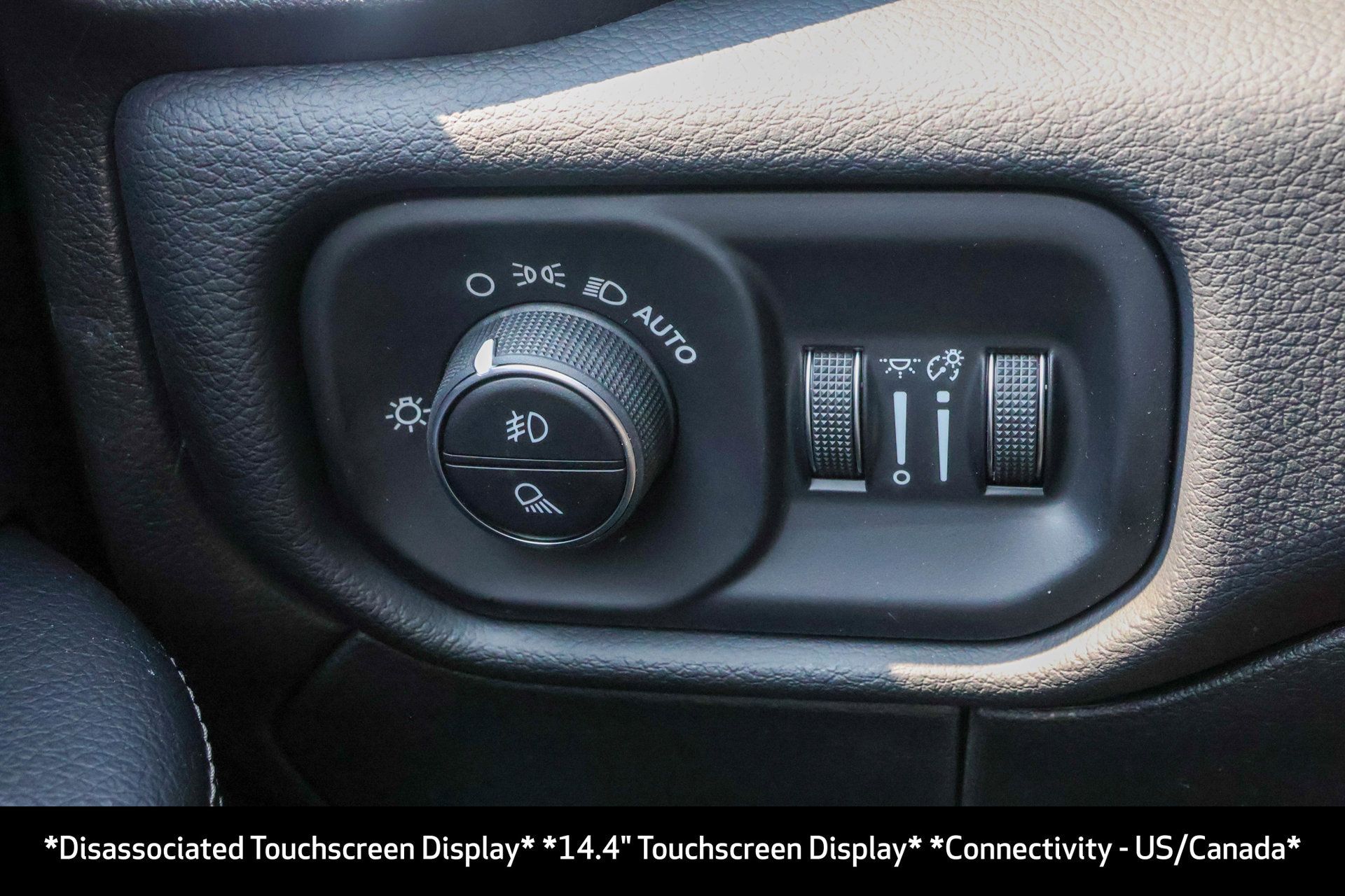 New 2026 RAM 3500 Laramie AWD/4WD image 33