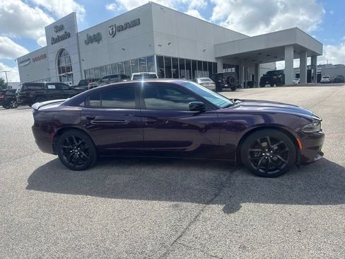 Used 2021 Dodge Charger SXT w/ Blacktop Package RWD image 18