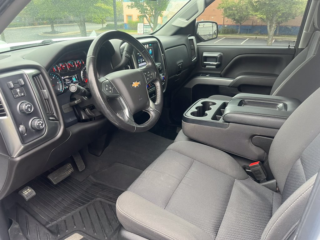 Used 2019 Chevrolet Silverado 1500 LT w/ All Star Edition AWD/4WD image 9