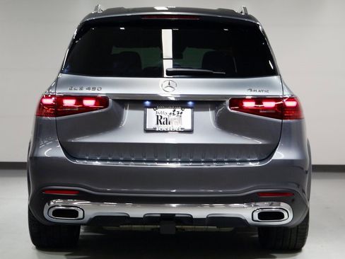 Used 2025 Mercedes-Benz GLS 450 4MATIC image 13