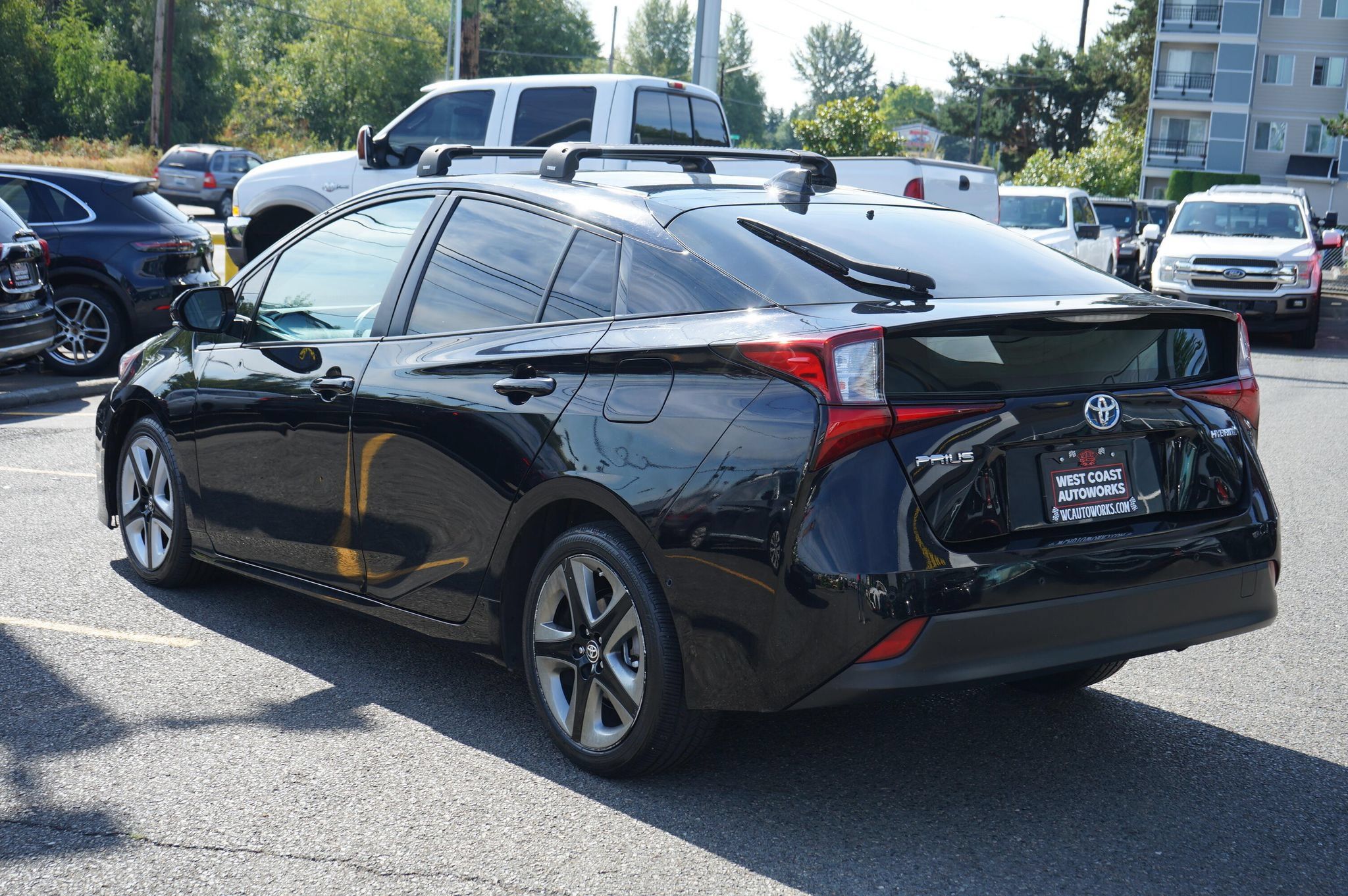 Used 2020 Toyota Prius XLE FWD image 3