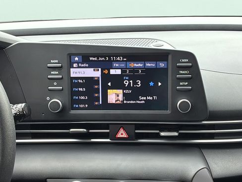 Certified 2025 Hyundai Elantra SE FWD image 18