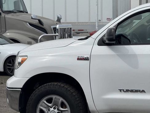Used 2012 Toyota Tundra 4x4 Double Cab w/ SR5 Pkg image 9