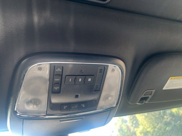 Used 2018 Jeep Grand Cherokee Limited AWD/4WD image 9