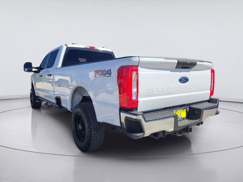 Used 2023 Ford F250 XL w/ FX4 Off-Road Package AWD/4WD image 3