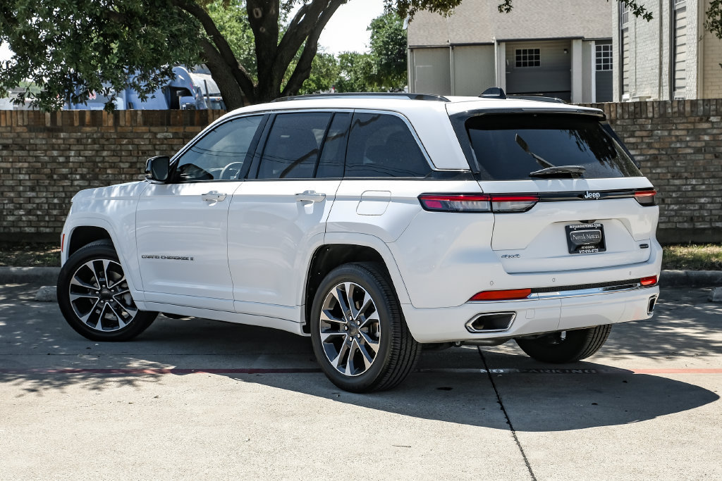 Used 2023 Jeep Grand Cherokee Overland AWD/4WD image 22