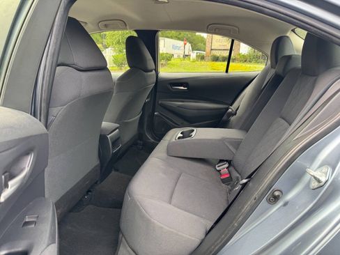 Used 2020 Toyota Corolla LE FWD image 12