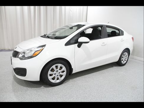 Used 2015 Kia Rio LX w/ Power Package FWD image 3