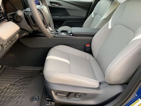 New 2026 Toyota Camry SE FWD image 9