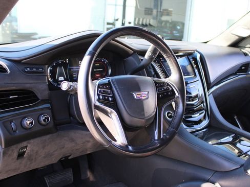 Used 2020 Cadillac Escalade Platinum w/ Escalade Sport Edition image 11