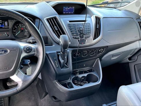 Used 2016 Ford Transit 150 XLT image 6