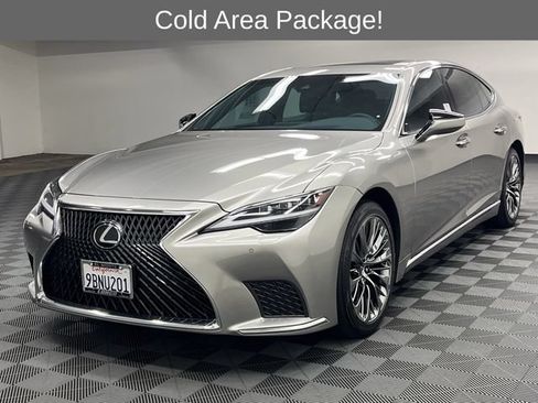Certified 2022 Lexus LS 500 w/ Accessory Package (Z2) RWD image 2