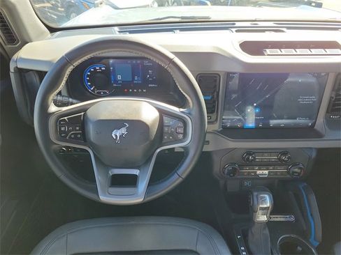 Used 2024 Ford Bronco Black Diamond w/ Sasquatch Package image 15