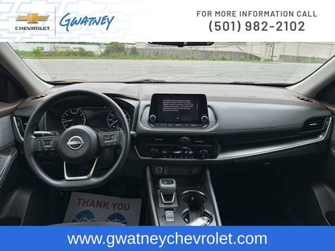 Used 2023 Nissan Rogue SV FWD image 23