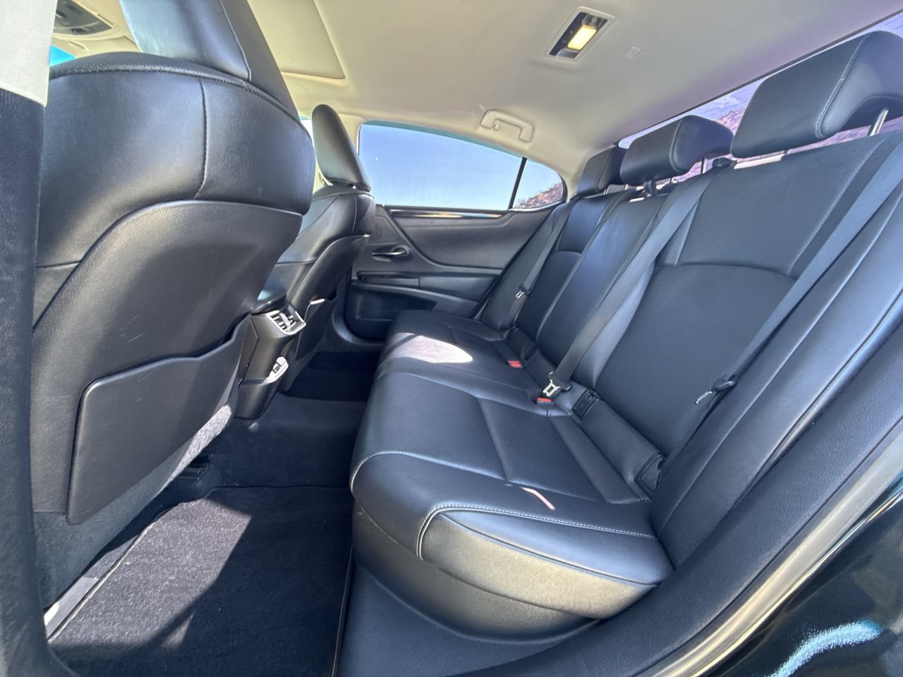 Used 2021 Lexus ES 300h w/ Premium Package FWD image 26