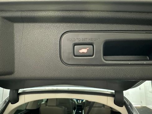 Used 2025 Honda Odyssey Touring image 39