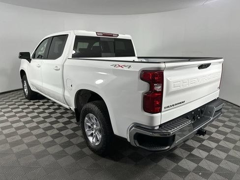 Used 2025 Chevrolet Silverado 1500 LT w/ Leather Package AWD/4WD image 16