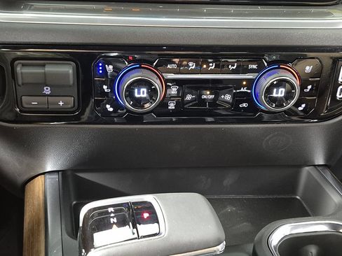 New 2026 Chevrolet Silverado 1500 High Country w/ Technology Package AWD/4WD image 20