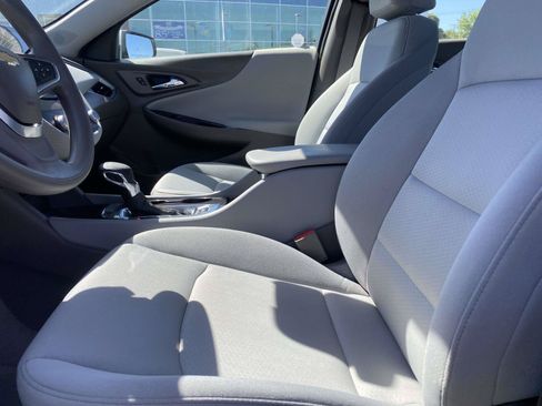 Used 2025 Chevrolet Malibu LS FWD image 13