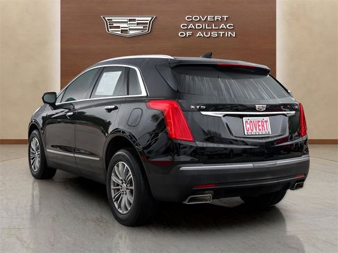 Used 2018 Cadillac XT5 Luxury w/ Driver Awareness Package image 3