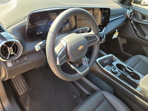 New 2026 Chevrolet Equinox LT w/ Convenience Package II image 17