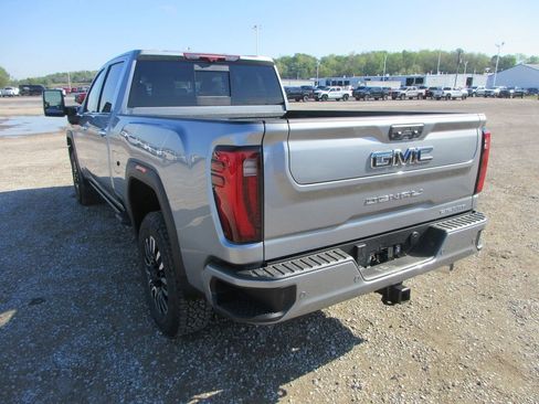 New 2026 GMC Sierra 3500 Denali Ultimate AWD/4WD image 7