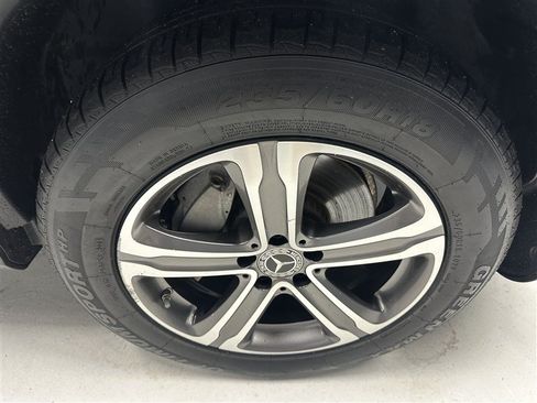 Used 2018 Mercedes-Benz GLC 300 4MATIC image 15