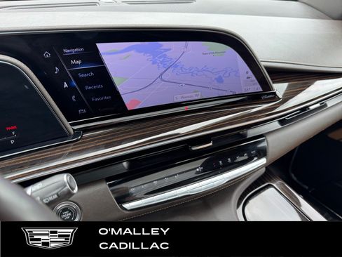 Used 2022 Cadillac Escalade ESV Premium Luxury AWD/4WD image 20