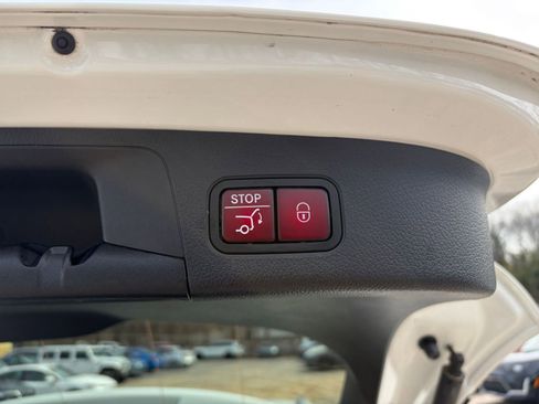 Used 2025 Mercedes-Benz GLA 250 image 23