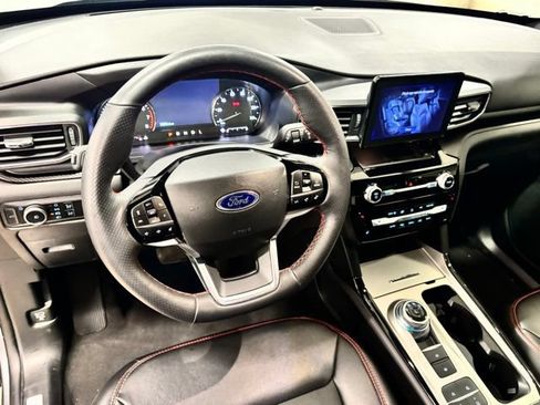 Used 2023 Ford Explorer ST-Line w/ Class IV Trailer Tow Package RWD image 16