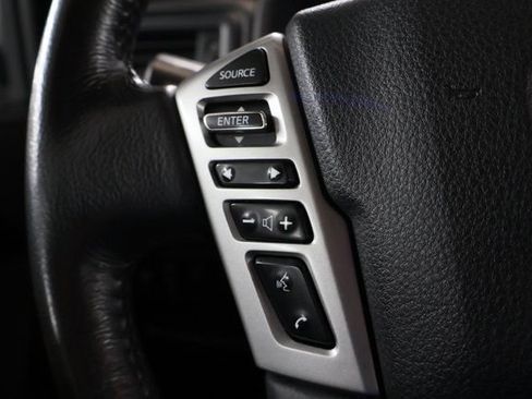 Used 2024 Nissan Titan SV w/ SV Convenience Package AWD/4WD image 16