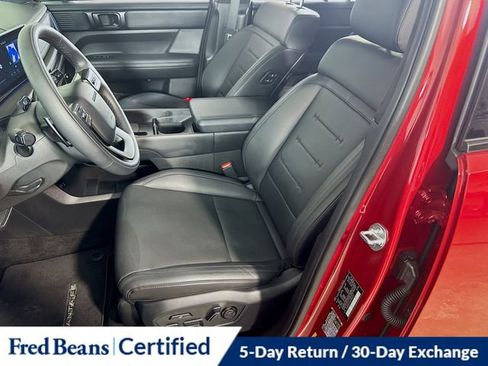 Certified 2025 Hyundai Santa Fe Calligraphy image 18