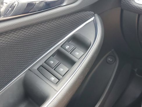 Used 2017 Chevrolet Cruze LT FWD image 16