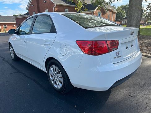 Used 2013 Kia Forte LX FWD image 8