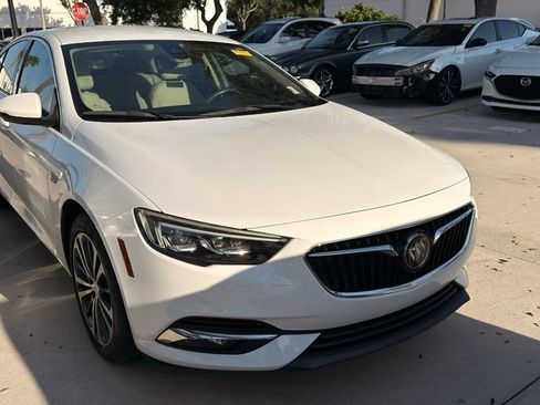 Used 2019 Buick Regal Essence w/ Driver Confidence Package I FWD image 10