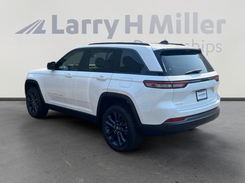 New 2026 Jeep Grand Cherokee Limited AWD/4WD image 3
