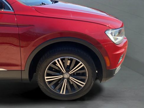 Used 2018 Volkswagen Tiguan SEL FWD image 28