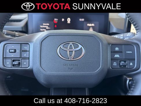 Used 2026 Toyota RAV4 XSE w/ Panoramic Sun Roof Package AWD/4WD image 27