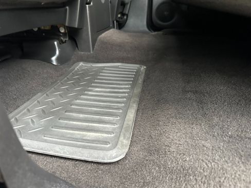 Used 2007 GMC Sierra 2500 SLE w/ Z71 Off-Road Package image 24