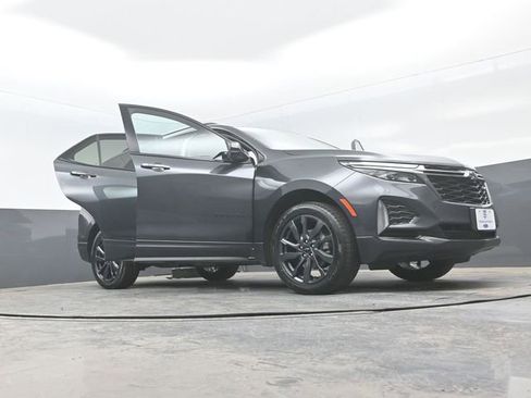 Used 2023 Chevrolet Equinox RS w/ RS Leather Package AWD/4WD image 31
